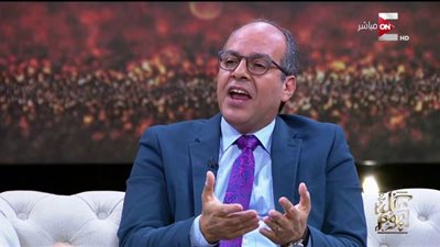 برلماني يكشف عن كارثة.. تأجير الكمامات أمام المصالح الحكومية