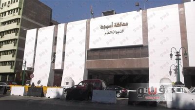 عزل 3 شوارع بعد وفاة حالة وإصابة 15  بكورونا بقرية موشا في أسيوط