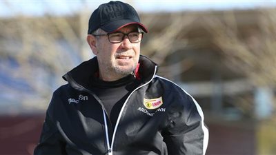 مدرب يونيون برلين يغادر الحجر الصحي قبل مواجهة بايرن ميونخ