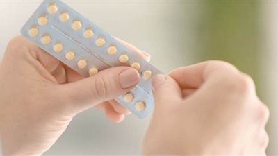 حكم أخذ أقراص لمنع نزول الحيض في رمضان؟.. الإفتاء ترد