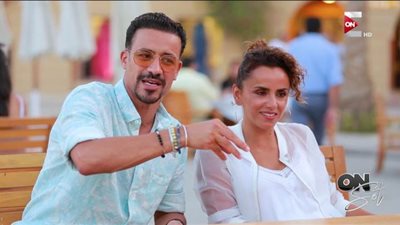 أحمد داود لزوجته علا رشدي: فخور وأنا بتفرج عليك السنة دي