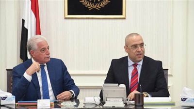 وزير الإسكان ومحافظ جنوب سيناء يتابعان مشروعات المياه والصرف والإسكان بالمحافظة