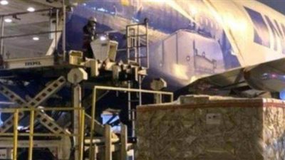 الإمارات ترسل طائرة مساعدات طبية إلى رومانيا لمكافحة كورونا