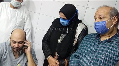 وكيل صحة كفر الشيخ تزور طبيب بعزل بلطيم فقد بصره نتيجة الإجهاد | صور