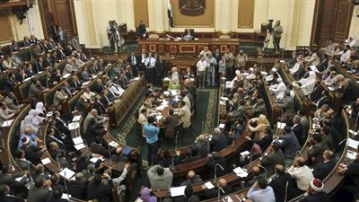 انقسام برلماني حول تطبيق الحظر الشامل.. المؤيدون: ضرورة لمواجهة تزايد معدلات الإصابة.. والمعارضون: يجب العودة للعمل لحماية الاقتصاد