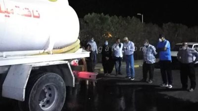 رئيس مدينة سفاجا تتابع شفط تجمعات مياه الأمطار ومواجهة الطقس السيئ | صور