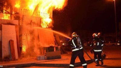 حريق هائل يلتهم 5 محال تجارية بمول شهير في أسيوط