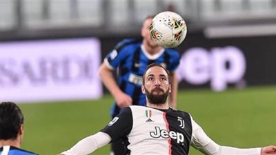 هيجواين يعود إلى يوفنتوس على طائرة خاصة