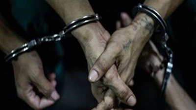 بزعم بيع قطعة أرض.. ضبط شخصين استوليا على 23.5 مليون من سيدة أعمال بأسيوط 