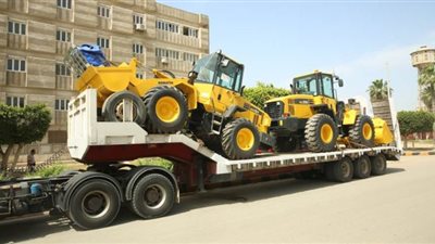 محافظ كفر الشيخ يتابع تسليم معدات نظافة جديدة لمراكز ومدن المحافظة