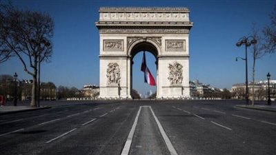 فرنسا تسجل تراجعا كبيرا في عدد وفيات كورونا