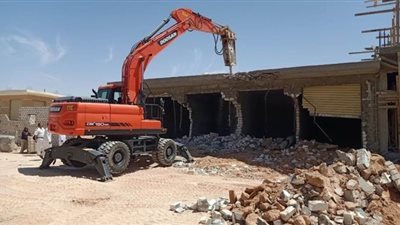 إزالة 670 مترا مربعا في حملات إزالة بالضبعة شرق مطروح