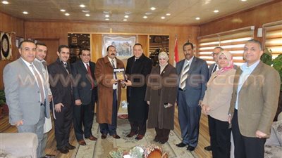 بالصور.. وفد جامعة القناة يهنئ مدير أمن الإسماعيلية بعيد الشرطة