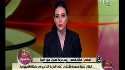 بالفيديو..«المرور»: انقلاب سيارة محملة بالأخشاب أعلى دائري المريوطية