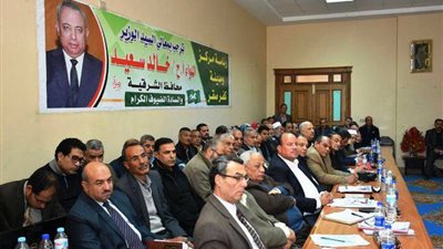 13 قرارا حصيلة اجتماع المتابعة الأسبوعي لمحافظ الشرقية (صور)