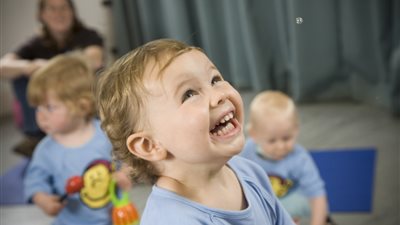 كيف تساعدين طفلك على اجتياز مرحلة نمو الأسنان؟