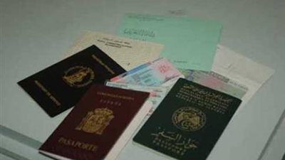 عاطل يحترف النصب على  راغبى السفر للخارج