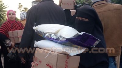 بالصور.. قافلة الخير بالمنتزه توقع الكشف الطبي على 1724 مريضًا