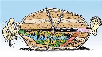 بالصور.. أبشع طرق الإعدام قبل «داعش».. القتل بالتعفن الأشهر.. «دهس الفيلة والخوزقة» الأكثر استخدامًا في دول شرق آسيا.. وضع المذنب في الحفرة يسهل وفاته.. و«القفص والتعذيب بالفئ