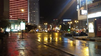 أمطار غزيرة على القاهرة والجيزة (فيديو وصور)