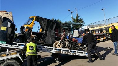 حملات مرورية للكشف عن الإطارات وإزالة الإشغالات على الطرق (صور)