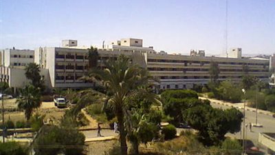 6 مصابين بمستشفي السويس بعد حادث تصادم أتوبيس 