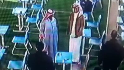 كيف تصرف معلم سعودي مع طالب أثناء الامتحان (فيديو)