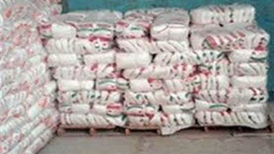 التحفظ على 3 أطنان سكر ناقص الوزن بمصنع تعبئة في الفيوم