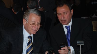 بدء اجتماع لجنة الكرة مع البدرى