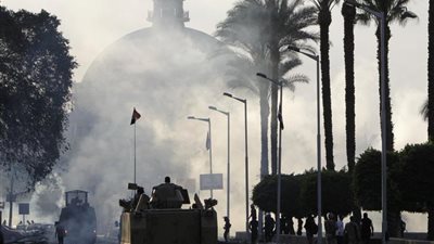 الأمن يجبر طلاب 