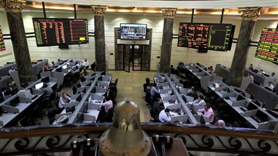 البورصة تقلص خسائرها وتفقد 750 مليون جنيه نهاية الجلسة