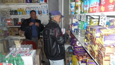 حملة لتطبيق قانون إعلان التسعيرة في فايد بالإسماعيلية (صور)