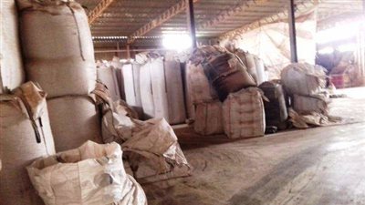 ضبط تاجر تمويني لتجميعه 1626 زجاجة زيت مدعم بالشرقية (صور)