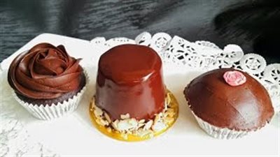 بالفيديو.. اسهل طريقة لعمل جناش الشيكولاتة بدون كريمة