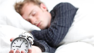 4 عادات تفعلها قبل النوم تؤثرعلى أداء المخ ونشاط الجسم