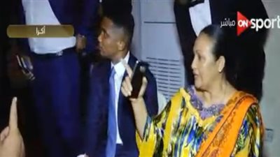 «إيتو» يرفض الحديث مع وسائل الإعلام قبل حفل «كاف» (فيديو)