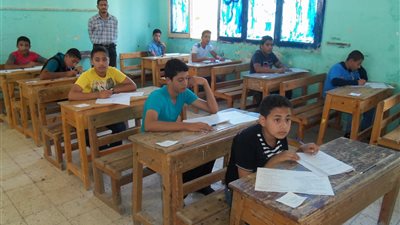 331 طالبًا يواصلون أداء امتحانات الدبلوم في جنوب سيناء