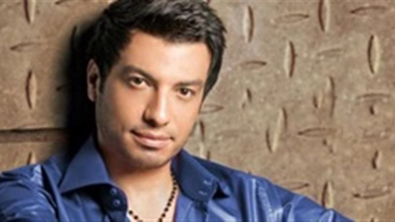 الفنان إيهاب توفيق