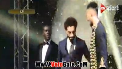 لحظة إعلان «محمد صلاح» أفضل لاعب بقارة أفريقيا (فيديو)