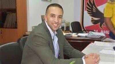 عضو مجلس إدارة الأهلي يهنئ صلاح بجائزة الكاف