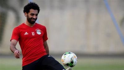 «فيفا» لمحمد صلاح بعد حصد جائزة أفضل لاعب بأفريقيا: نراك في روسيا