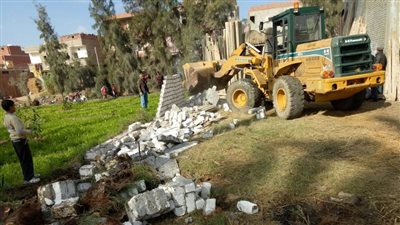 إزالة 4 تعديات على أملاك الدولة و13 على الأراضي الزراعية بدمياط