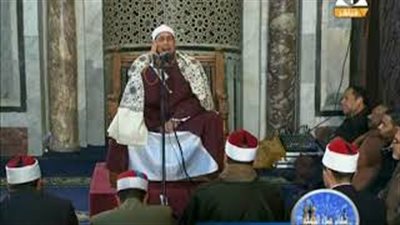 بدء شعائر صلاة الجمعة بالجامع الأزهر (فيديو)