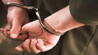 ضبط عاطل بحوزته كمية من مهمات السكك الحديد في قنا