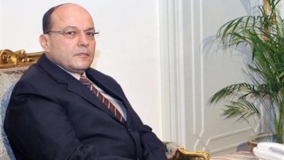 حمدي الفخراني يتهم 