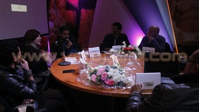 بالصور.. سهير المصادفة تناقش قضايا النشر الإلكتروني بمائدة معرض الكتاب