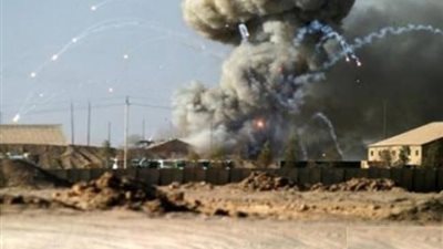 مقتل سعودي وإصابة 3 آخرين بصاروخ أطلق من اليمن