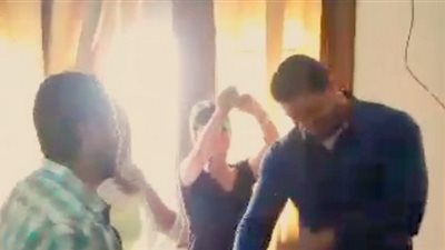 بالفيديو.. خالد سليم يغنى على أنغام 