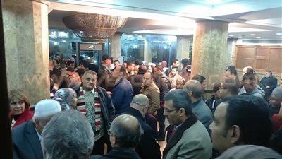 مخرج  «الحلال» يعد بإعادة العرض على مسرح الطليعة بسبب الزحام