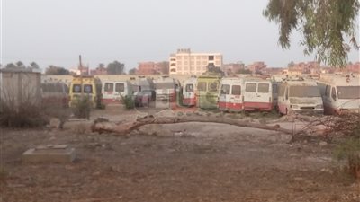 الصدأ يلتهم أكثر من 50 سيارة إسعاف بالشرقية.. تكهين وهمي للسيارات.. الأهالي: هناك شبهة فساد في البيع.. مدير المرفق: «العامة للخدمات الحكومية» تشرف على العملية